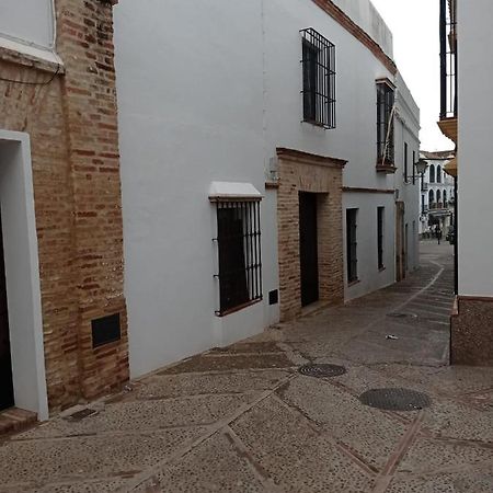 Fernan Caballero Carmona  Bagian luar foto