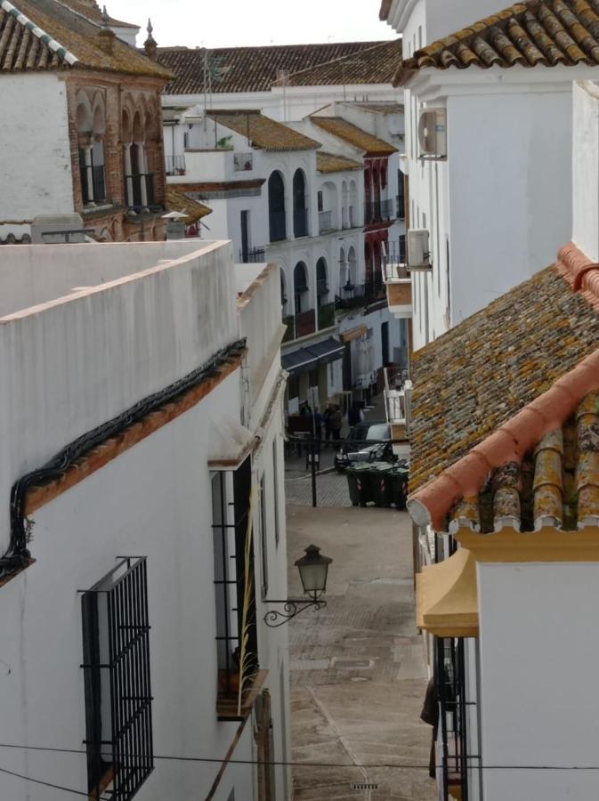 Fernan Caballero Carmona  Bagian luar foto