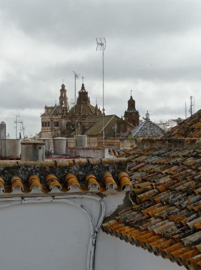 Fernan Caballero Carmona  Bagian luar foto
